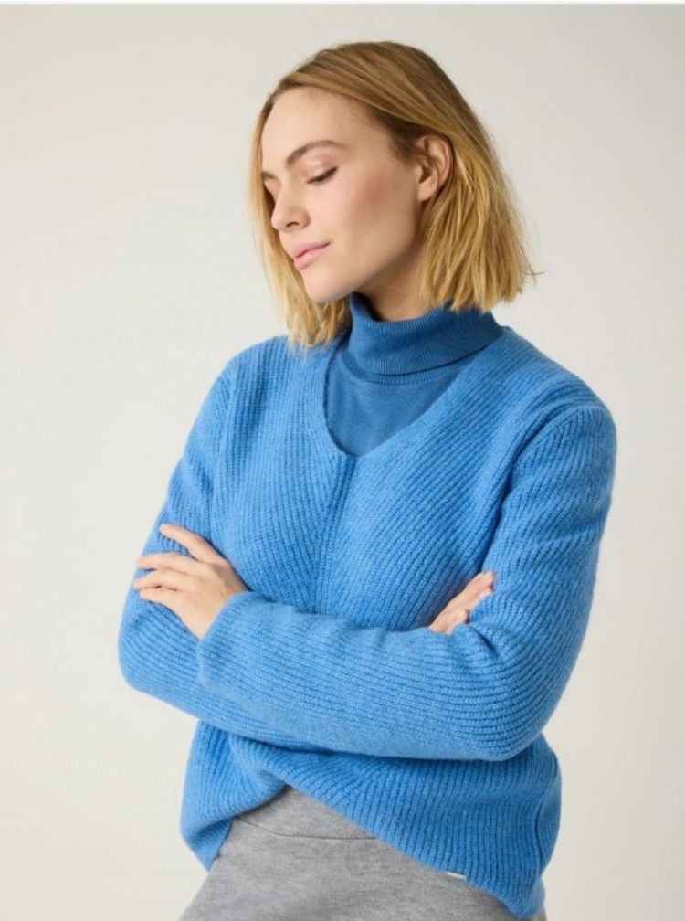 51931056 WINTERBLUE